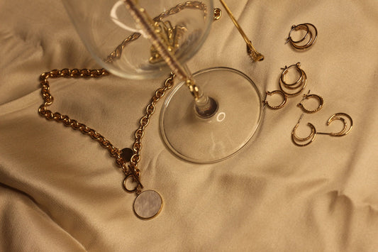 Anti-Tarnish 18k Gold Stainless Steel Jewelry: Sustainable and Classy Daily Wear - SASSYNESS