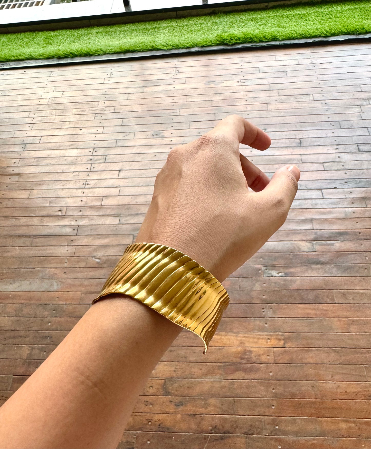 Lesley Chunky cuff bracelet Anti Tarnish