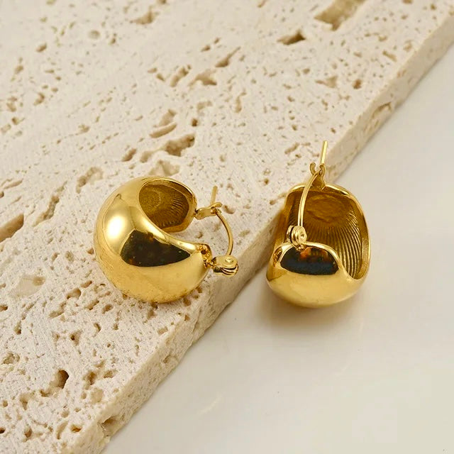 Sakura Earrings 18k Gold Anti Tarnish