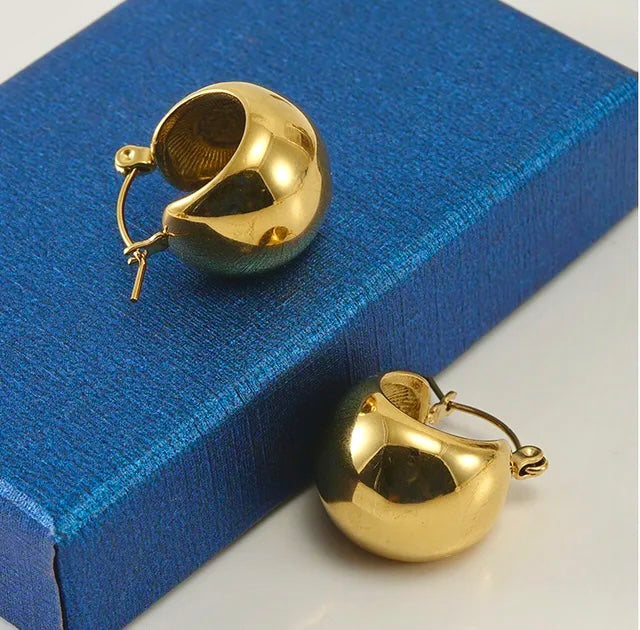 Sakura Earrings 18k Gold Anti Tarnish