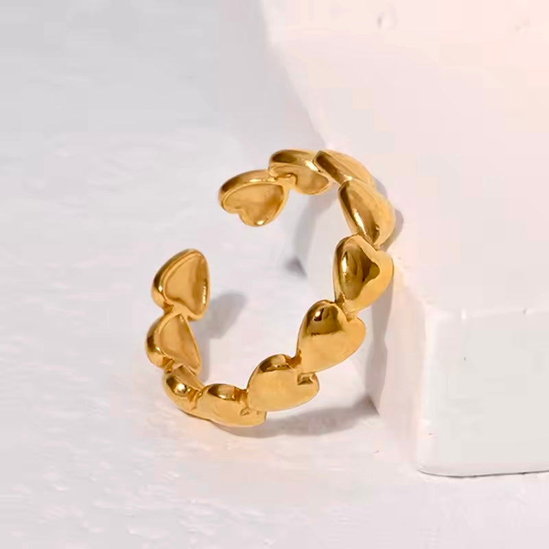 Heart circle 18k Anti Tarnish ring