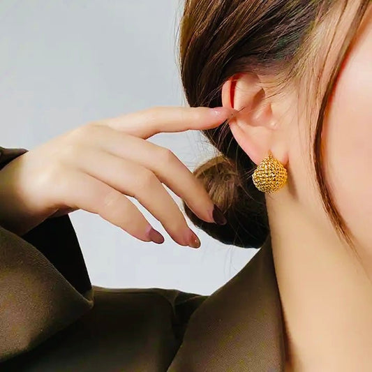 Abigail Earrings 18k Gold Tarnish Proof - SASSYNESS