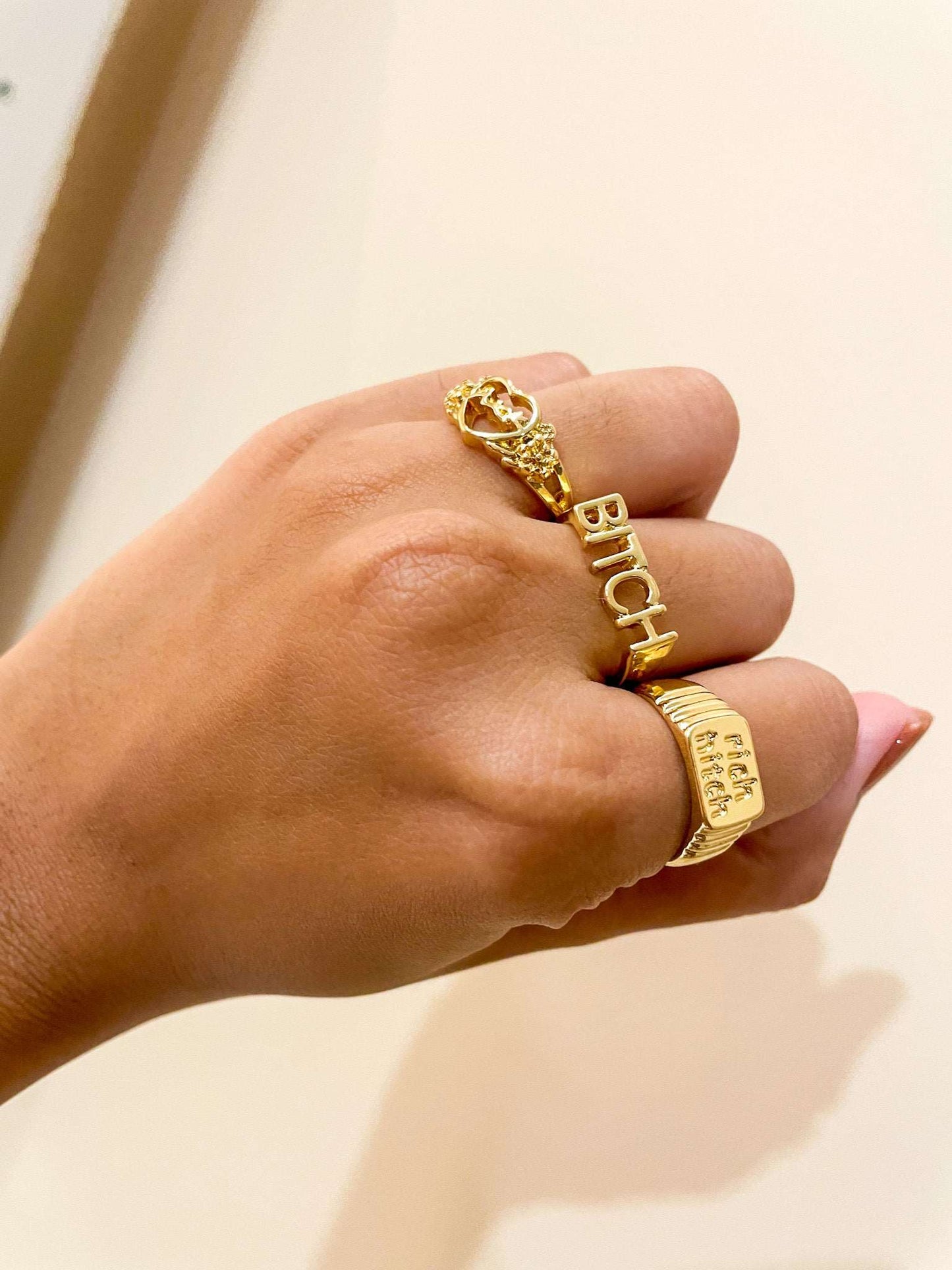 Rich bitch ring set of 3